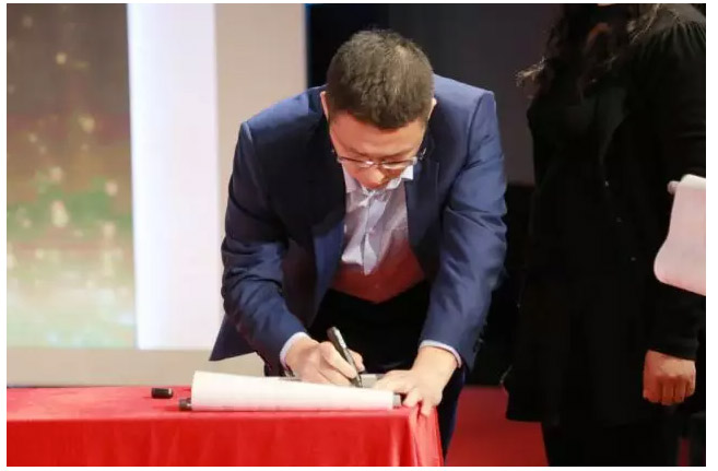 ��������רעΪ����·���ϵ�����ƽ̨