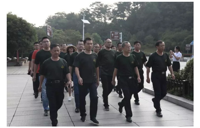 ��������רעΪ����·���ϵ�����ƽ̨