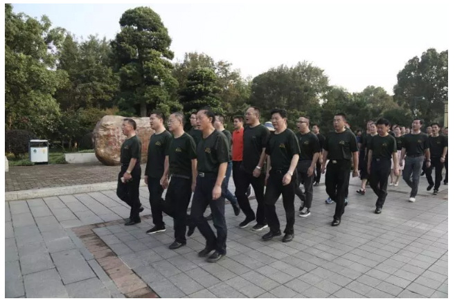 ��������רעΪ����·���ϵ�����ƽ̨