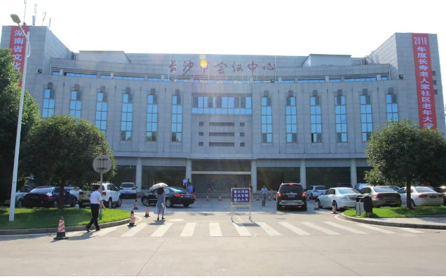 ��������רעΪ����·���ϵ�����ƽ̨