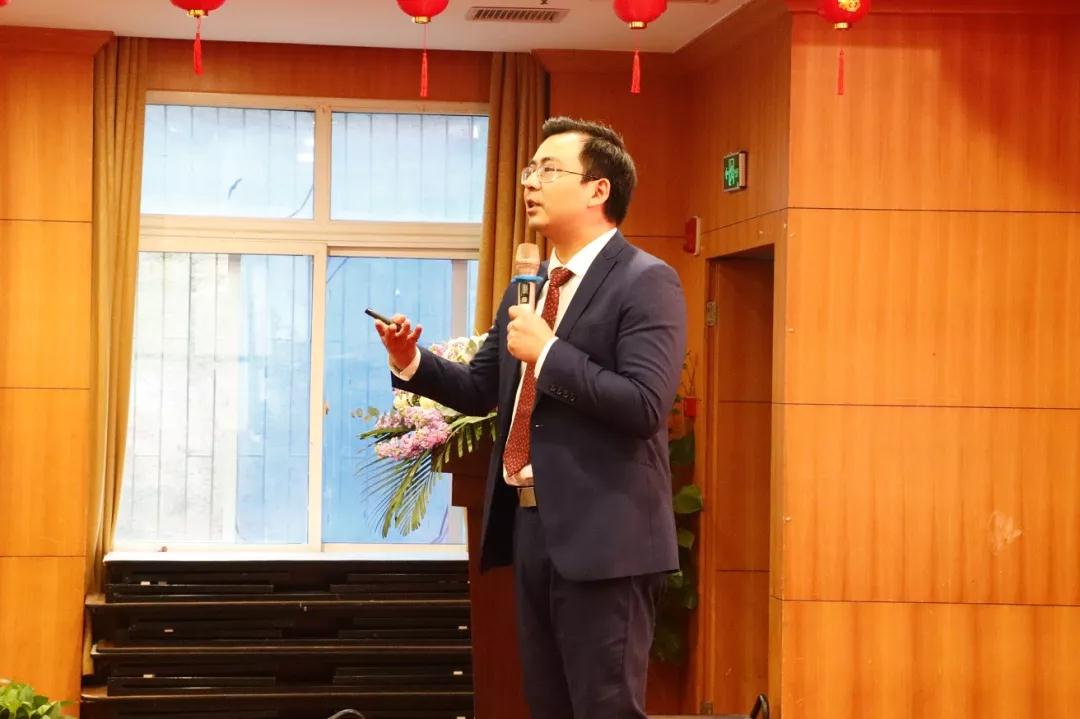 ��������רעΪ����·���ϵ�����ƽ̨