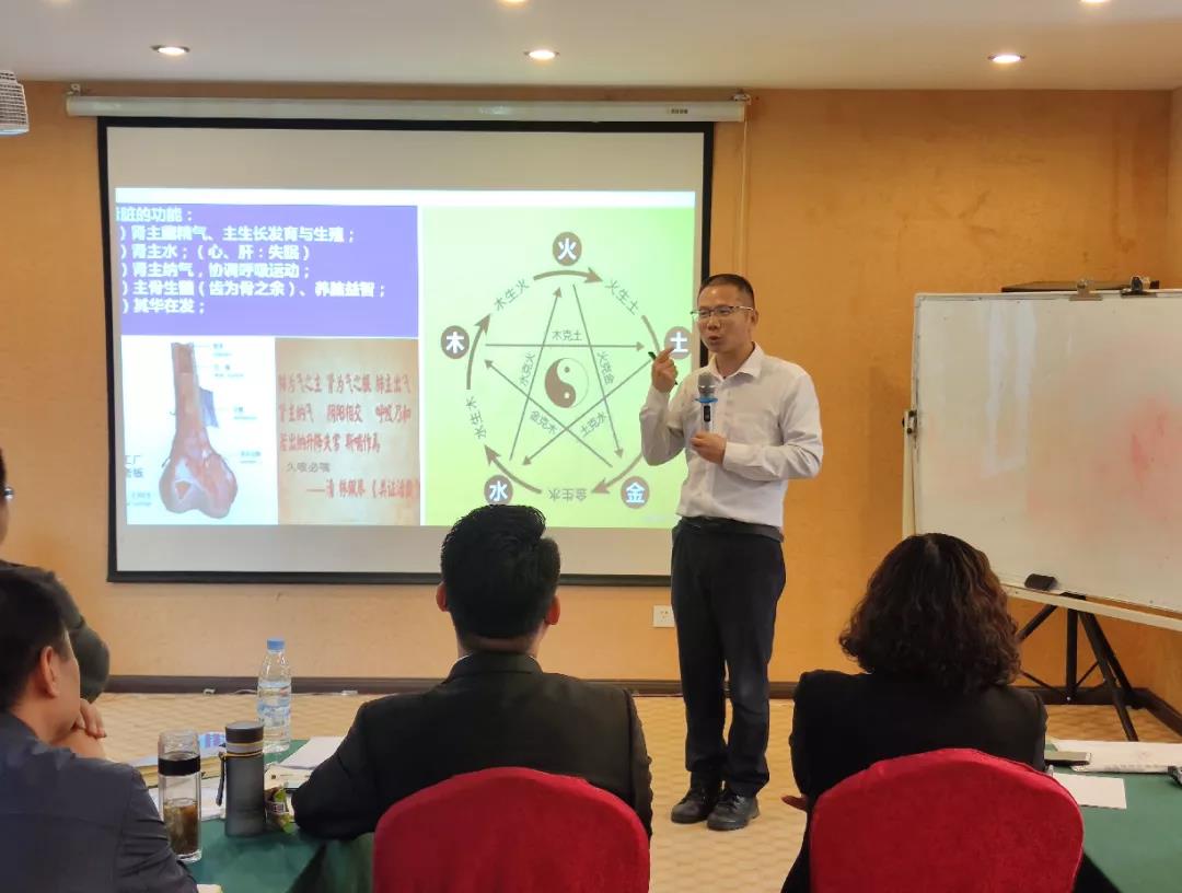 ��������רעΪ����·���ϵ�����ƽ̨