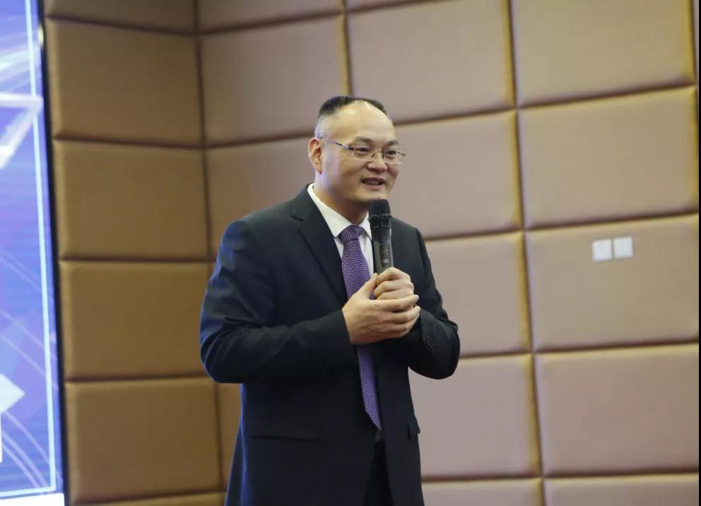 ��������רעΪ����·���ϵ�����ƽ̨