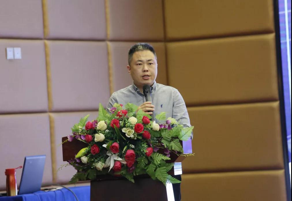 ��������רעΪ����·���ϵ�����ƽ̨