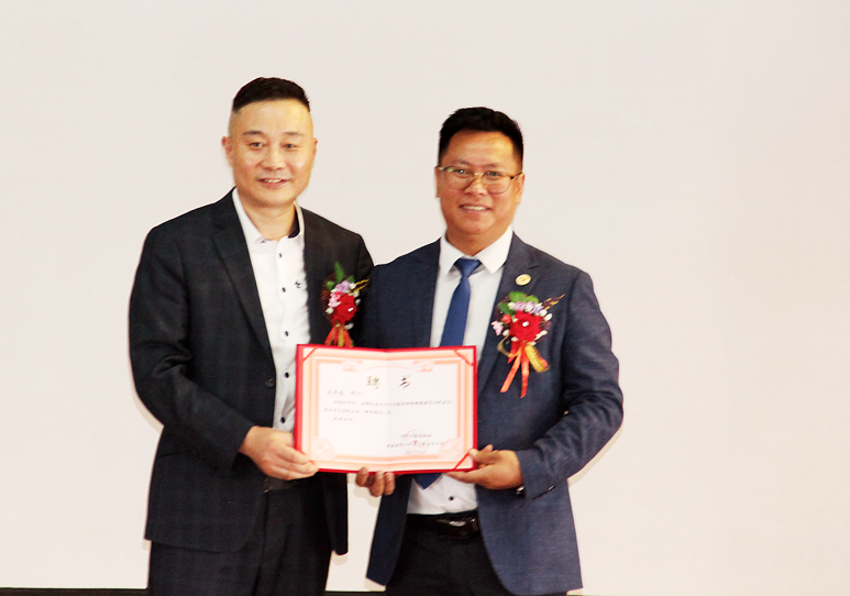 ��������רעΪ����·���ϵ�����ƽ̨