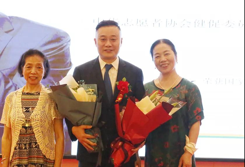 ��������רעΪ����·���ϵ�����ƽ̨