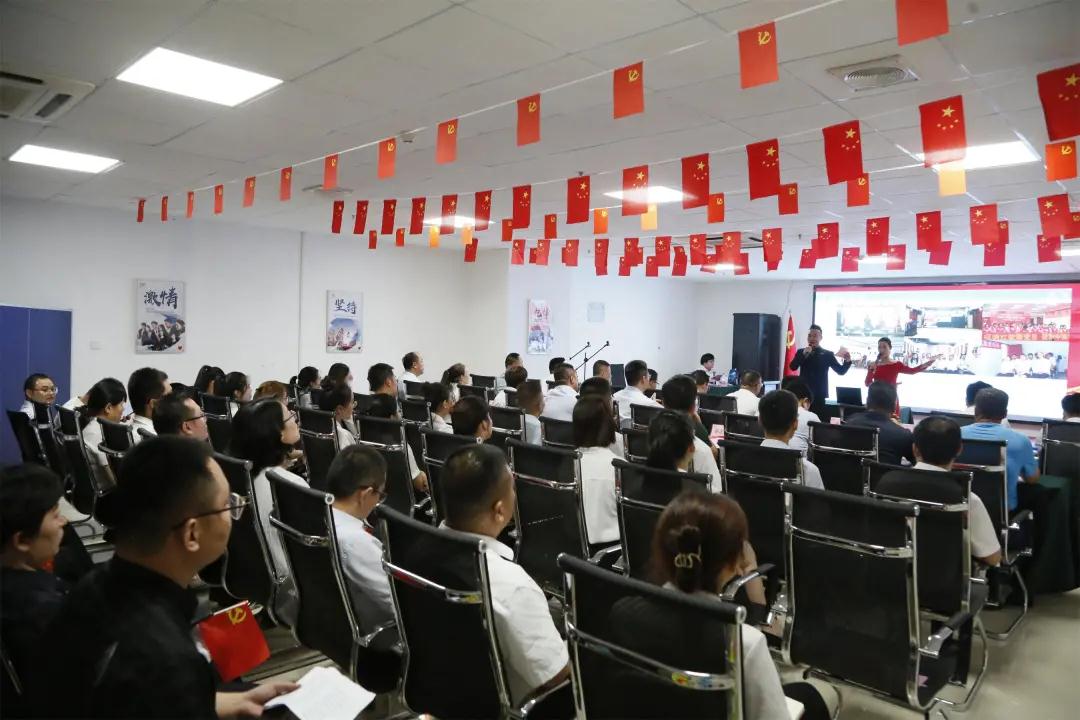 ��������רעΪ����·���ϵ�����ƽ̨