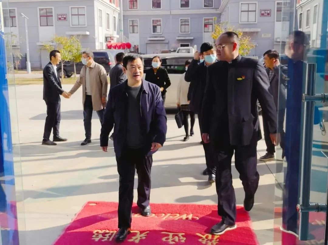 ��������רעΪ����·���ϵ�����ƽ̨