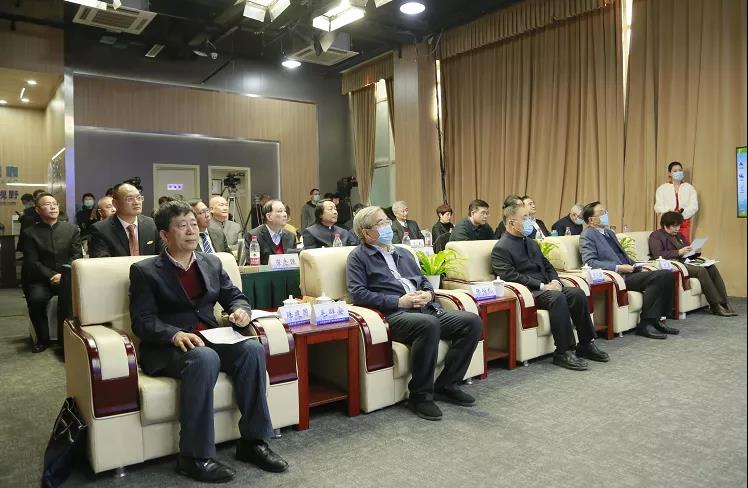 ��������רעΪ����·���ϵ�����ƽ̨