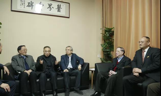 ��������רעΪ����·���ϵ�����ƽ̨