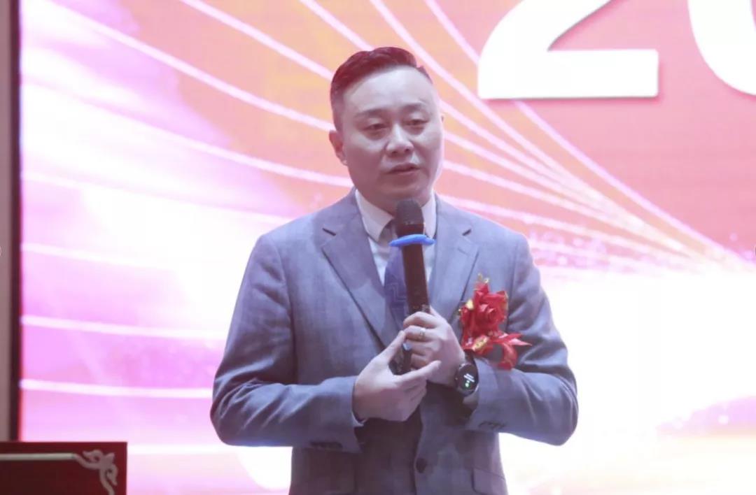 ��������רעΪ����·���ϵ�����ƽ̨