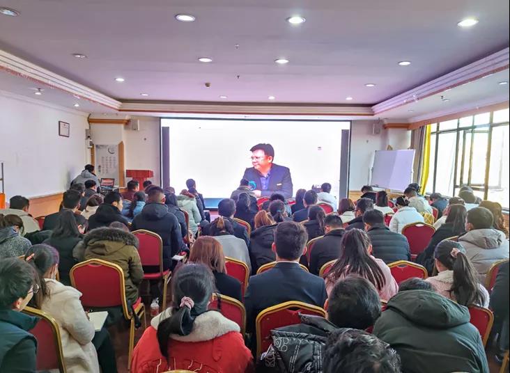 ��������רעΪ����·���ϵ�����ƽ̨