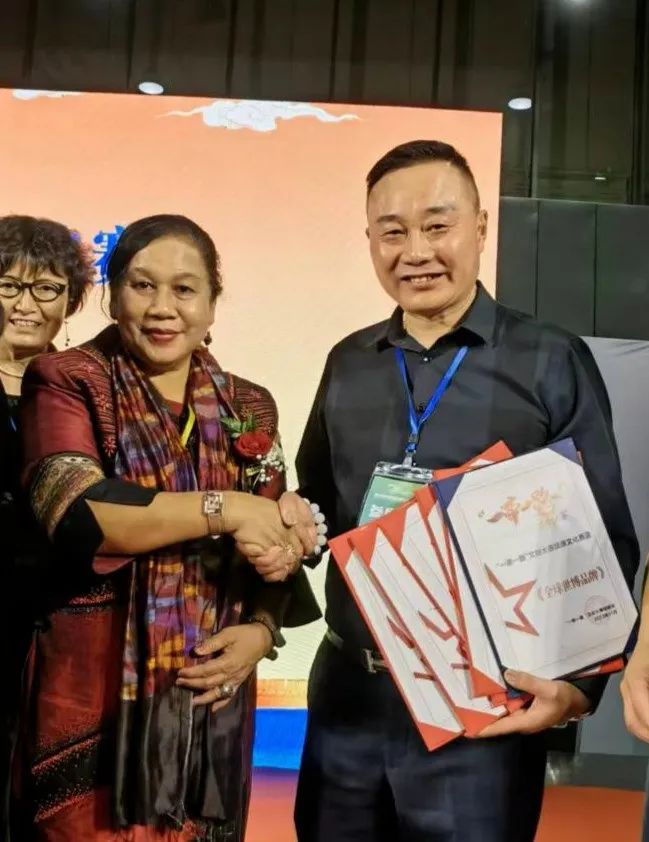 ��������רעΪ����·���ϵ�����ƽ̨