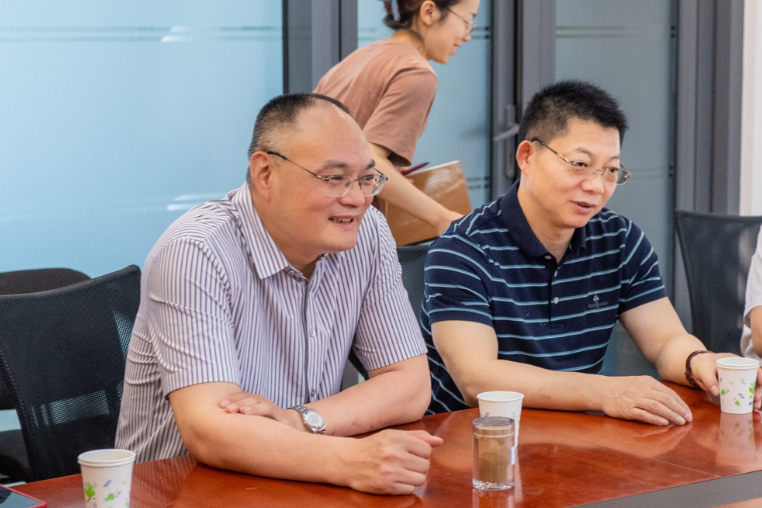 ��������רעΪ����·���ϵ�����ƽ̨