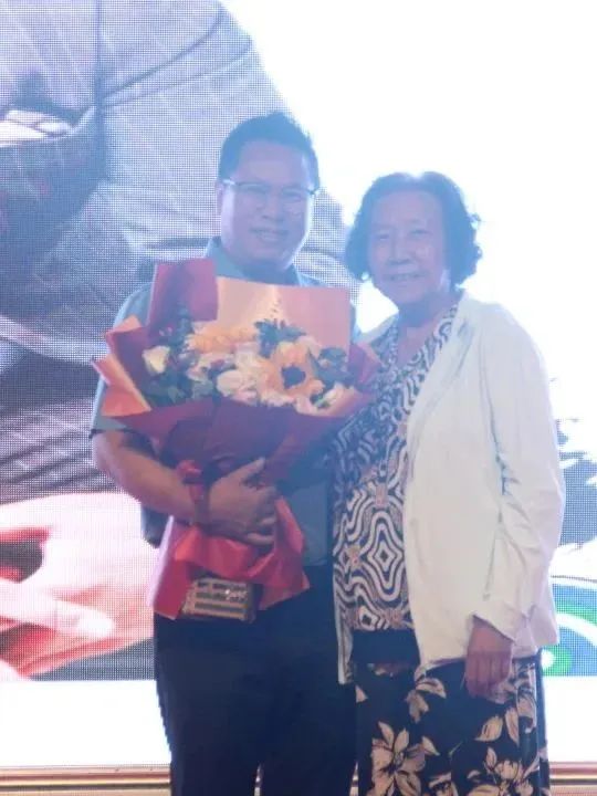 ��������רעΪ����·���ϵ�����ƽ̨