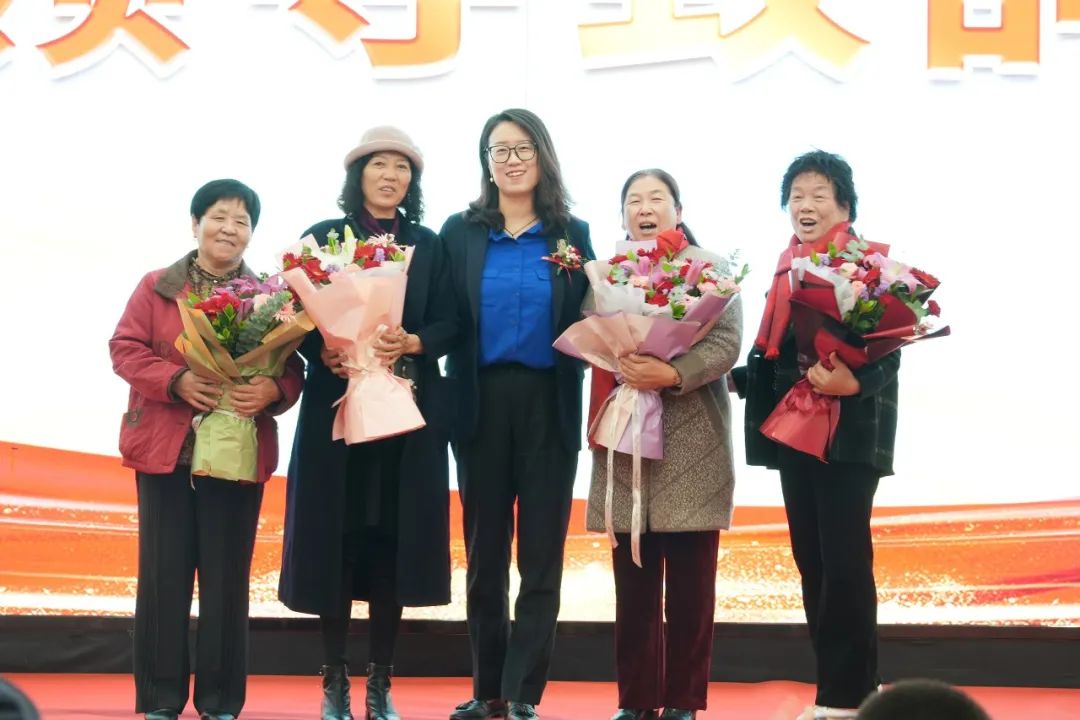 ��������רעΪ����·���ϵ�����ƽ̨