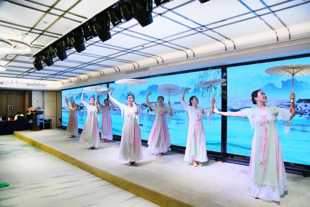 ��������רעΪ����·���ϵ�����ƽ̨