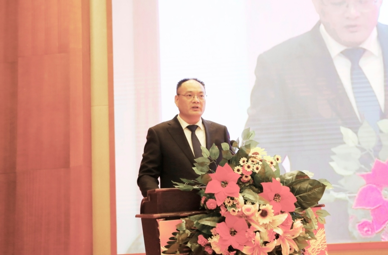 ��������רעΪ����·���ϵ�����ƽ̨