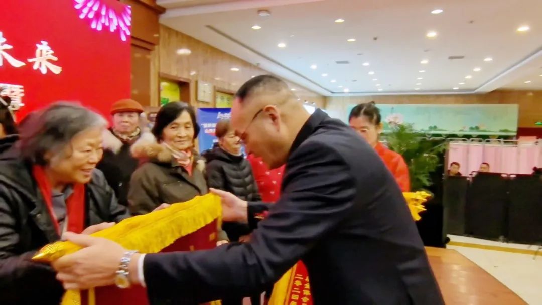 ��������רעΪ����·���ϵ�����ƽ̨