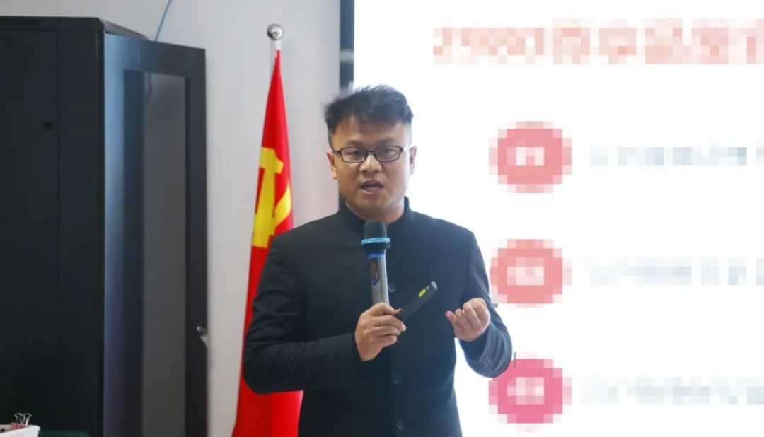 ��������רעΪ����·���ϵ�����ƽ̨