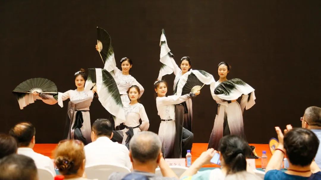 ��������רעΪ����·���ϵ�����ƽ̨