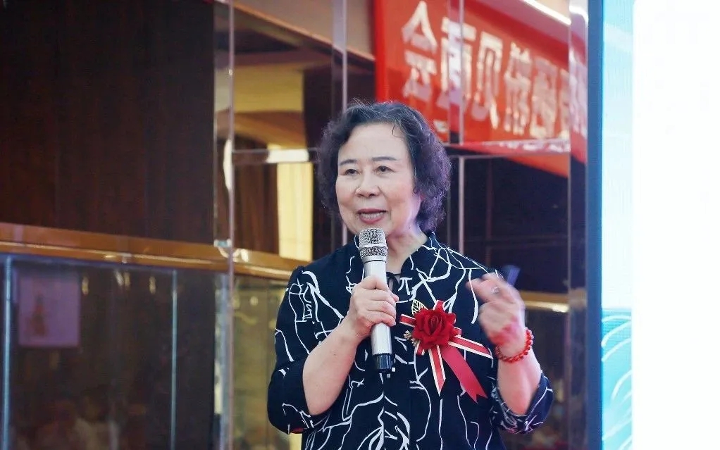 ��������רעΪ����·���ϵ�����ƽ̨