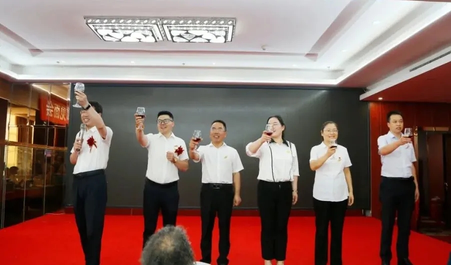 ��������רעΪ����·���ϵ�����ƽ̨