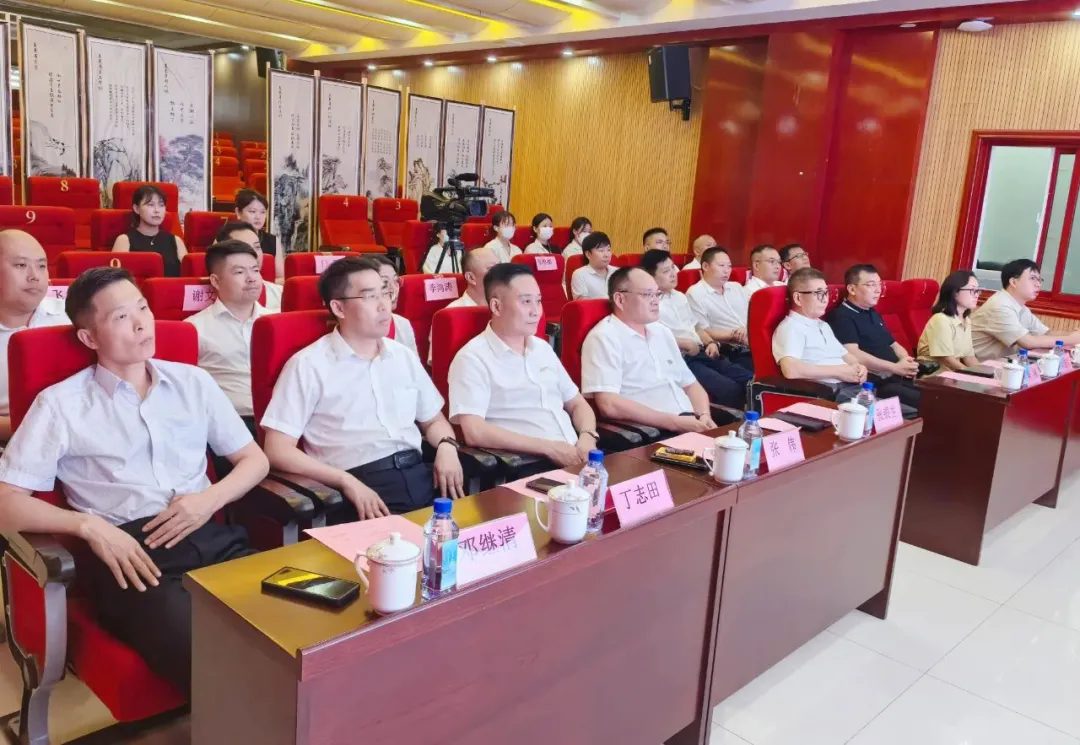 ��������רעΪ����·���ϵ�����ƽ̨