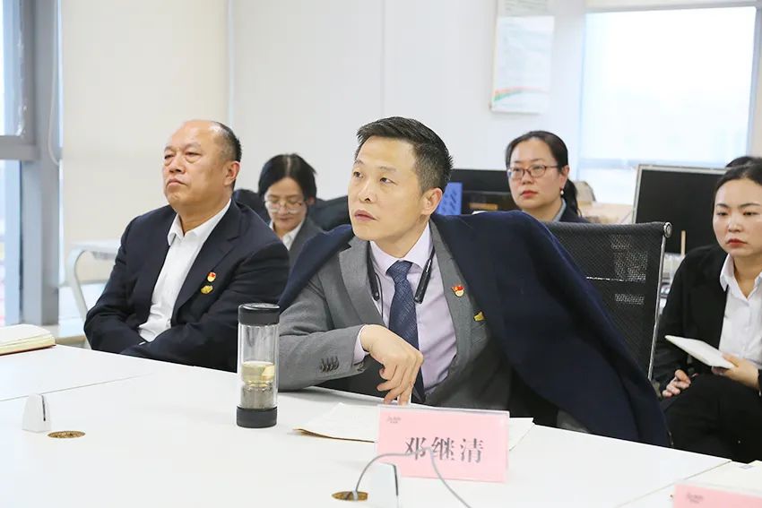 ��������רעΪ����·���ϵ�����ƽ̨