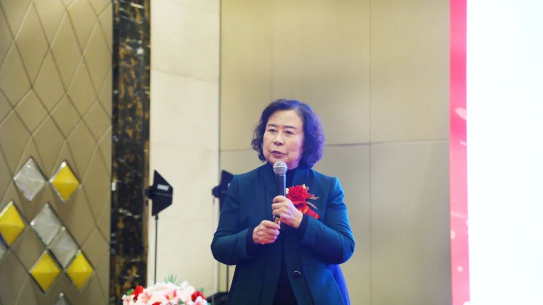 ��������רעΪ����·���ϵ�����ƽ̨