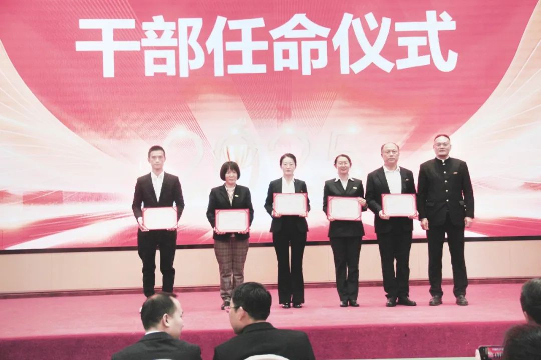 ��������רעΪ����·���ϵ�����ƽ̨