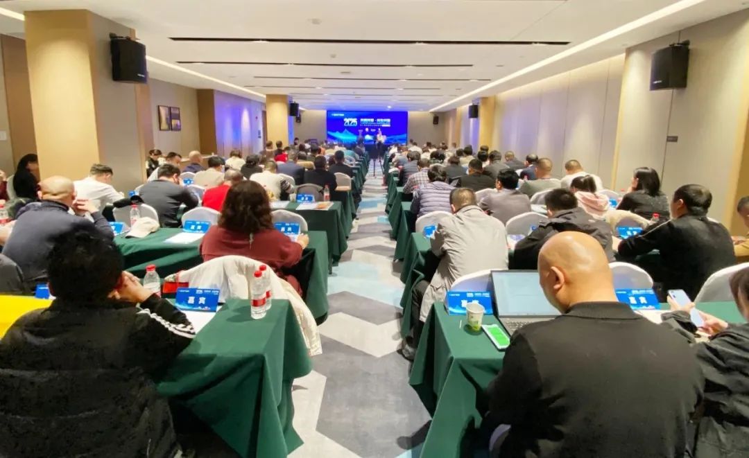 ��������רעΪ����·���ϵ�����ƽ̨