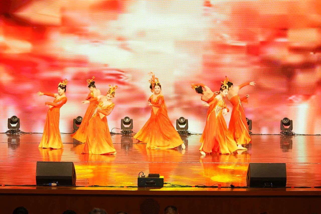 ��������רעΪ����·���ϵ�����ƽ̨