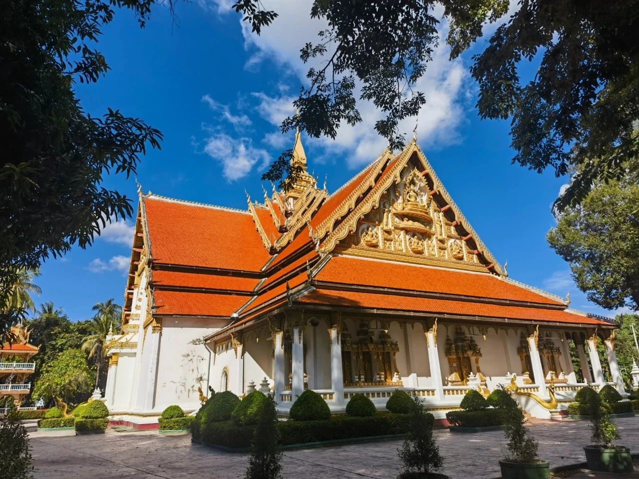 ��������רעΪ����·���ϵ�����ƽ̨