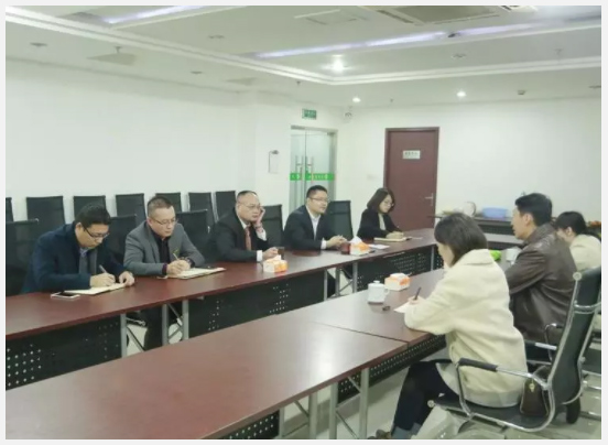 ��������רעΪ����·���ϵ�����ƽ̨