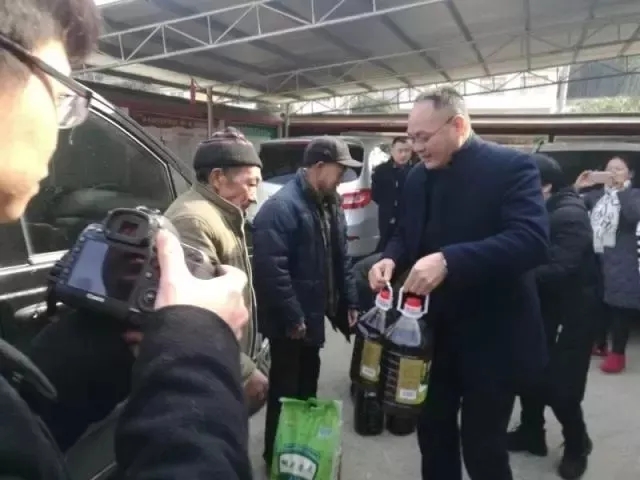 ��������רעΪ����·���ϵ�����ƽ̨