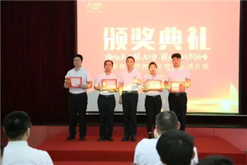 ��������רעΪ����·���ϵ�����ƽ̨